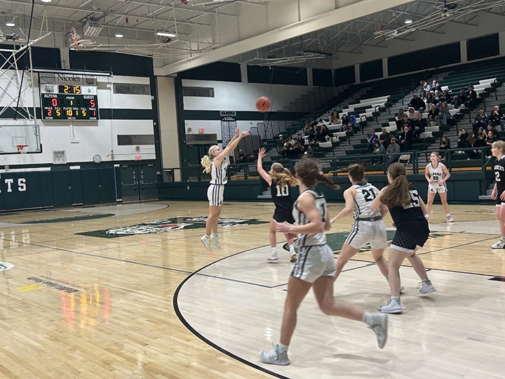 Alpena bounces back to beat Cedarville News, Sports, Jobs The